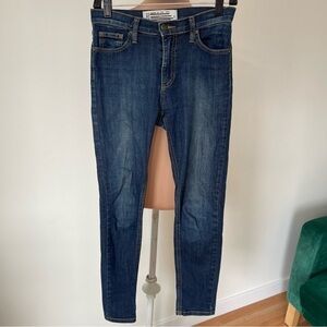 Free People Mid Rise Blue Wash Ankle Skinny Jeans Style # 8174 Size 26
